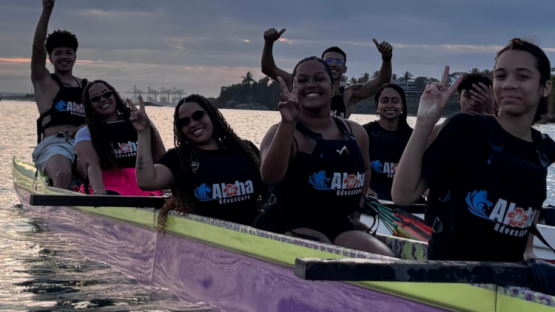 Aloha - 04:00h | Canoa Havaiana